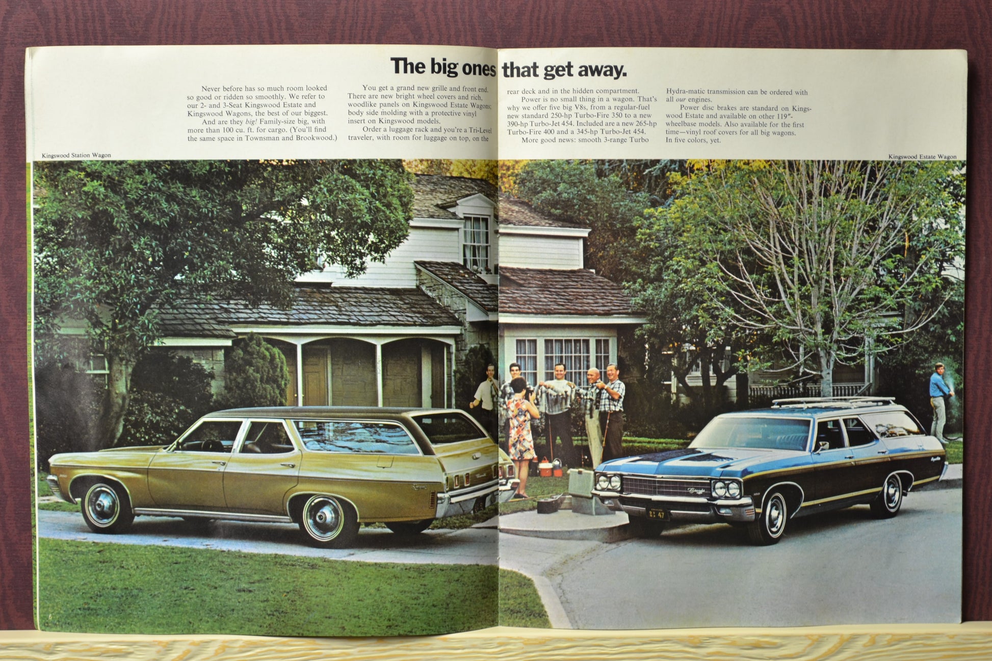 1970 Chevrolet Wagon Dealer Sales Brochure advertisement the big ones