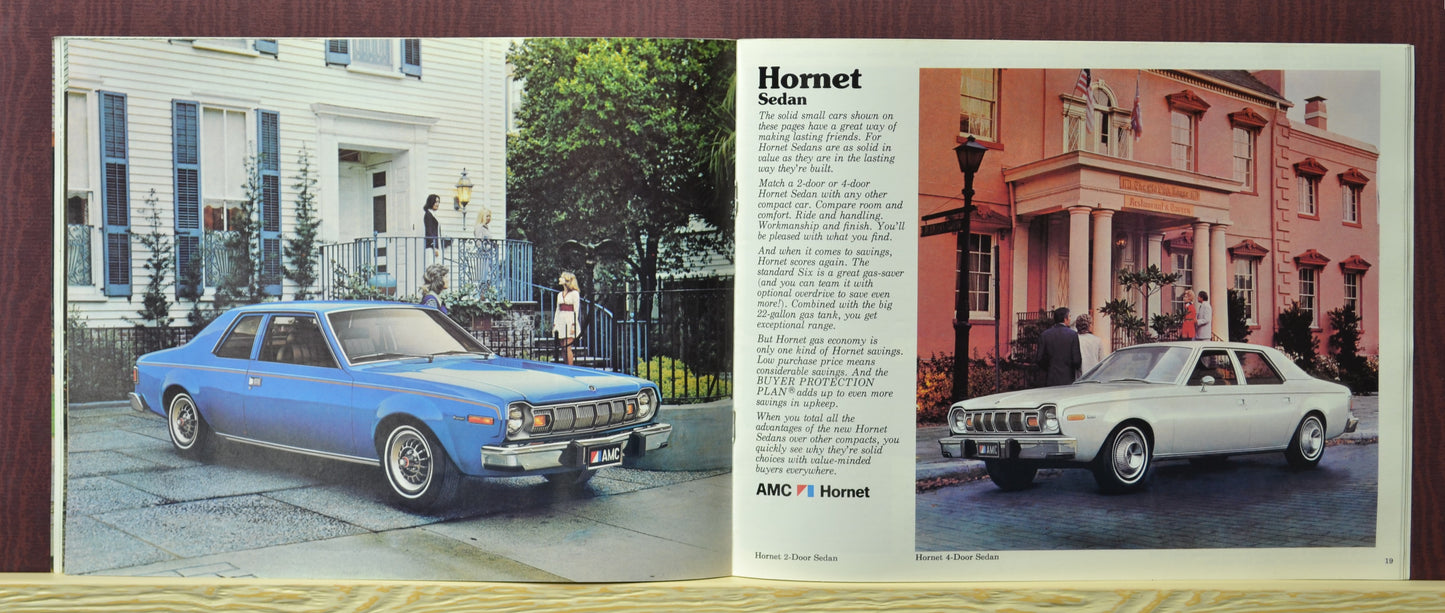 1976 AMC Passenger Cars Sales Ad Brochure – Classic Automotive Literature 18-19