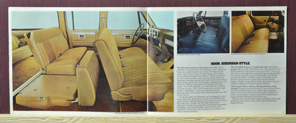 1982 Chevy Suburban Dealer Brochure sales ad room inside